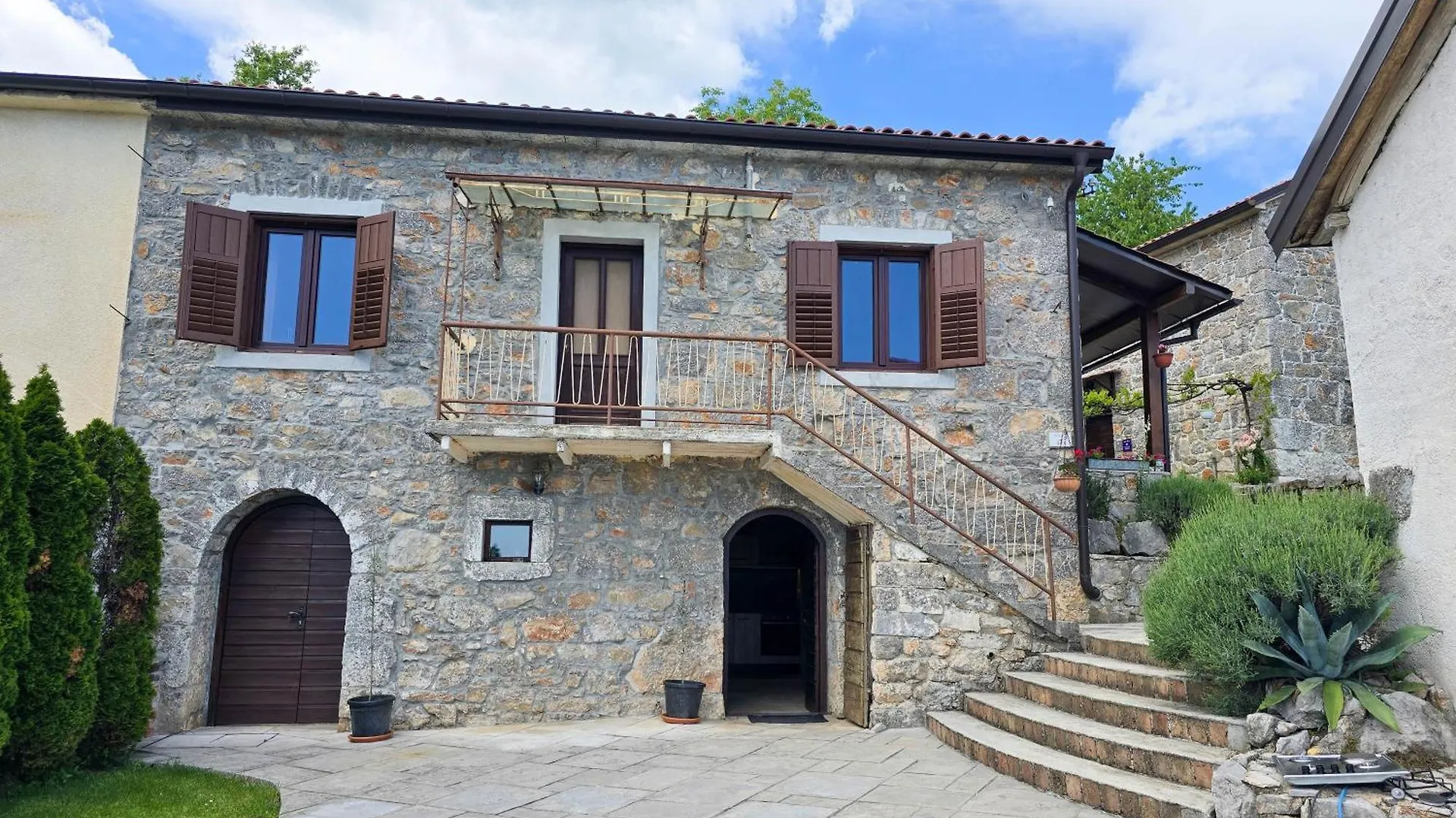 Casa Storia & Casa Antica Apartment Veprinac