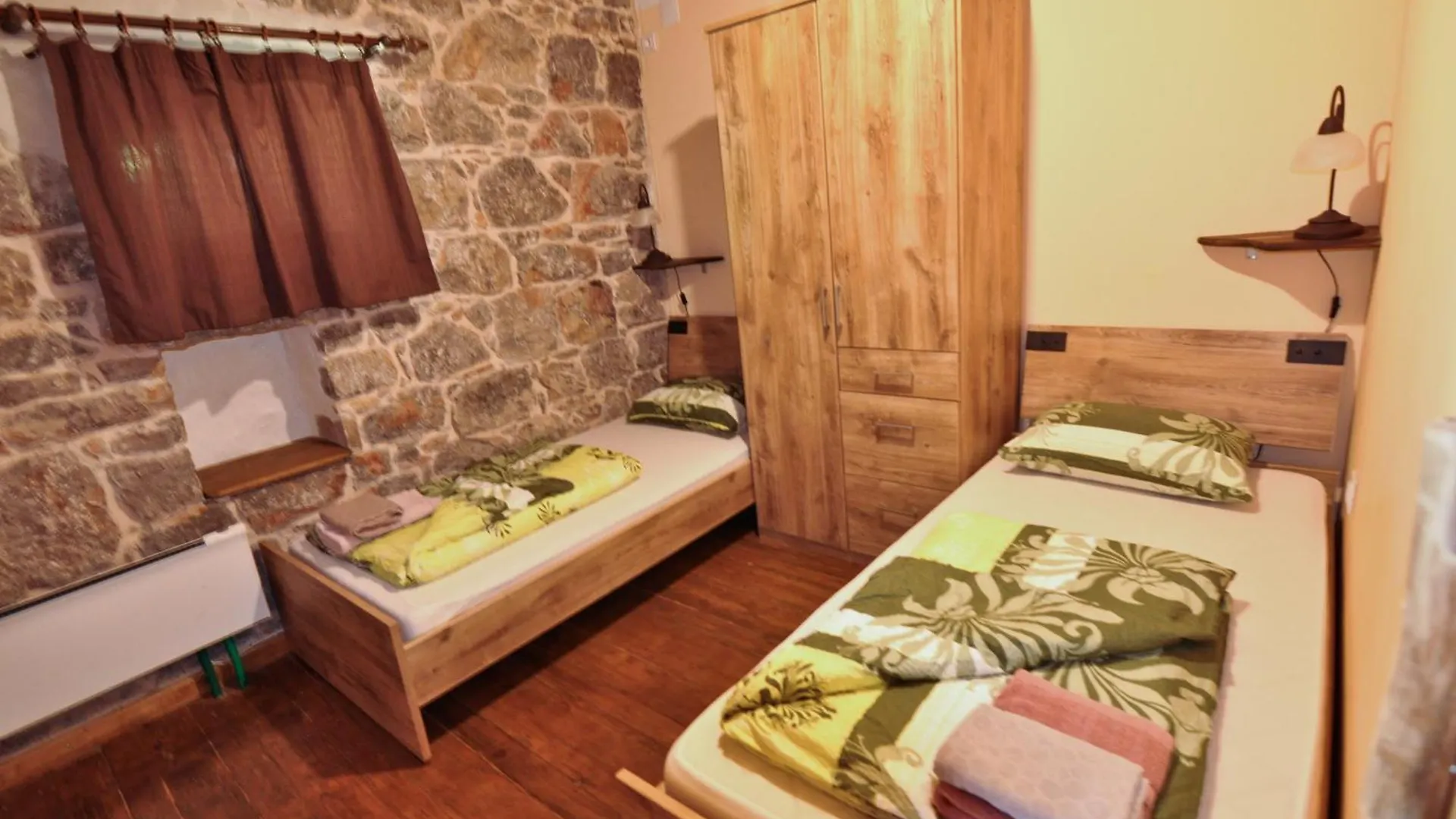 Casa Storia & Casa Antica Apartment Veprinac